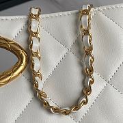 Chanel Clutch Lambskin & Gold-Tone Metal White Size 24 × 34 × 8 cm - 2