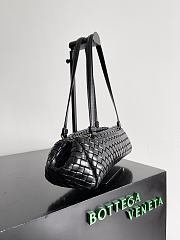 Bottega Veneta Shoulder Bag Black Size 37 x 13 x 11.5 cm - 6