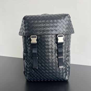 Bottega Veneta Intrecciato Flap Backpack Space Size 38 x 26 x 15 cm