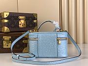 Louis Vuitton Vanity Chain Pouch Light Blue Ostrich Size 19 x 11.5 x 6.5 cm - 3