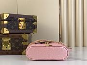 Louis Vuitton Vanity Chain Pouch Pink Ostrich Size 19 x 11.5 x 6.5 cm - 6