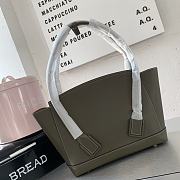 Bottega Veneta The Arco 48 Green Bag Size 32 × 12 × 24 cm - 5