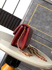 Chanel CF Caviar Gold Coin Burgundy Size 13 x 17.5 x 6 cm - 6