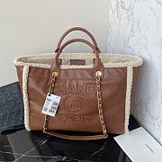 Chanel Large Shopping Bag Cowhide Wool Size 38 cm - 1