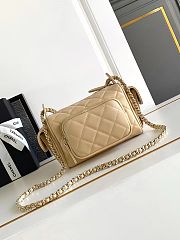 Chanel Multi-Pocket Camera Bag Small Size 13 × 23 × 15 cm - 2