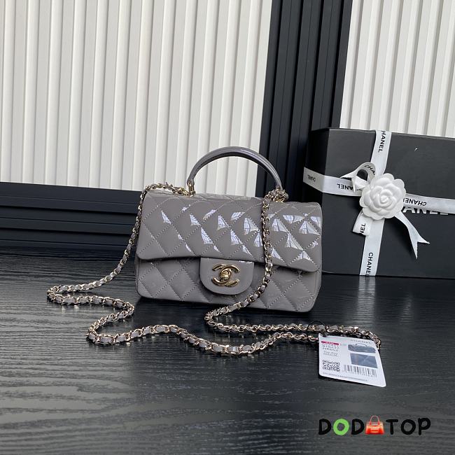 Chanel Mini CF Handle Handbag Grey Patent Leather Size 20 x 12 x 6 cm - 1