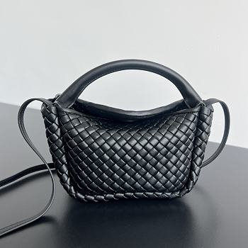 Bottega Veneta Mini Cobble Black Size 23 x 11 x 8 cm