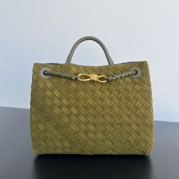 Bottega Veneta Andiamo Green Size 32 x 25 x 11 cm