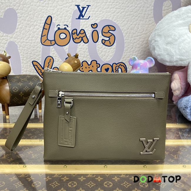 Louis Vuitton Aerogram iPad Case Size 30 x 22 x 5 cm - 1