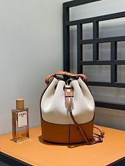 Loewe Balloon Bucket Water Bag Size 18 x 25 x 13.5 cm - 1