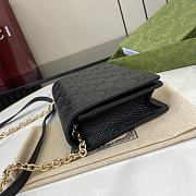 Gucci GG Emblem Chain Bag Black Size 21 x 12.5 x 4 cm - 4