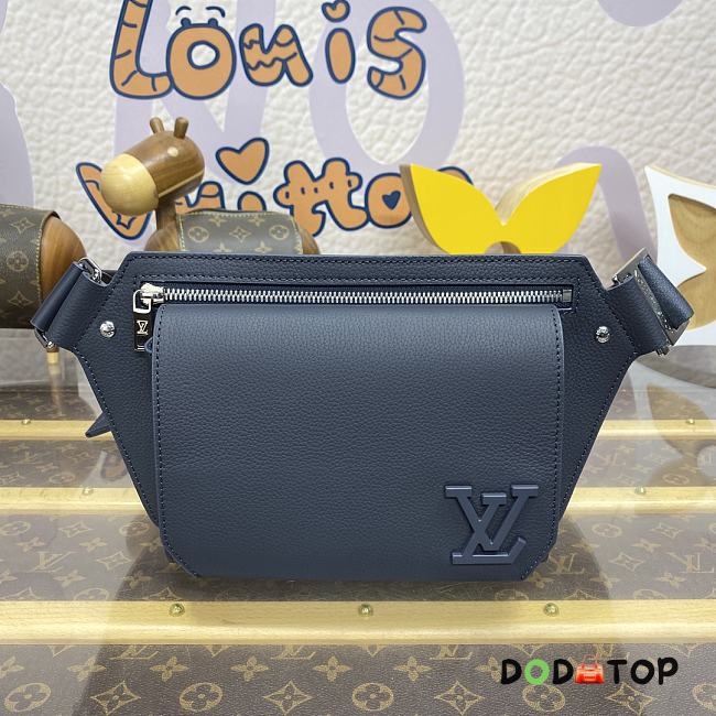 LV Slingbag Blue Grained Calfskin M57081 Size 30 x 16 x 3 cm - 1