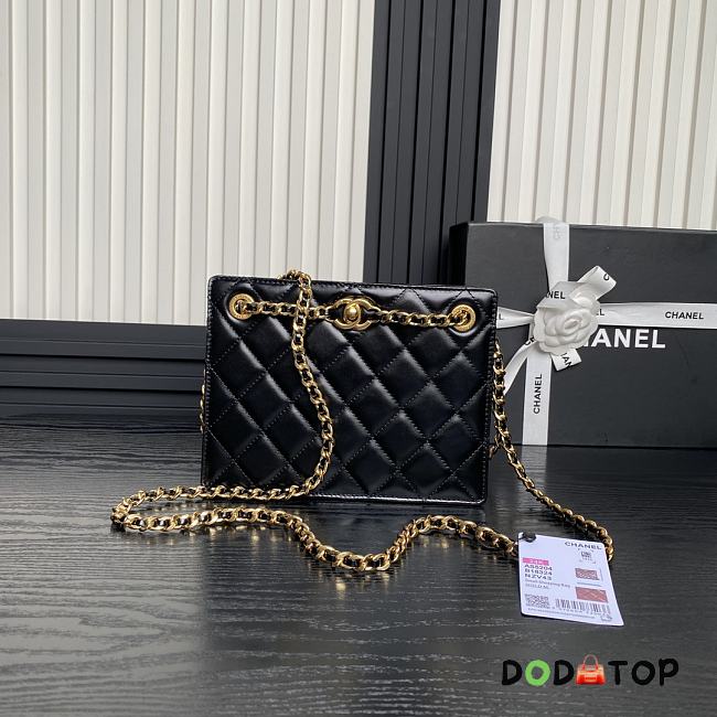 Chanel Black Chain Bag Size 16 × 21 × 7 cm - 1