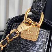 Chanel Classic Flap Bag Black Size 16 × 22 × 5 cm - 5