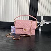 Chanel Classic Flap Bag Pink Size 16 × 22 × 5 cm - 1