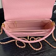 Chanel Classic Flap Bag Pink Size 16 × 22 × 5 cm - 3