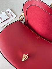 Valentino Garavani Ohval Small Calfskin Bag Red Size 26 x 13 x 6.5 cm - 4