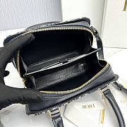 Dior Montaigne 30 Square Bag Size 20 x 11.5 x 7 cm - 4