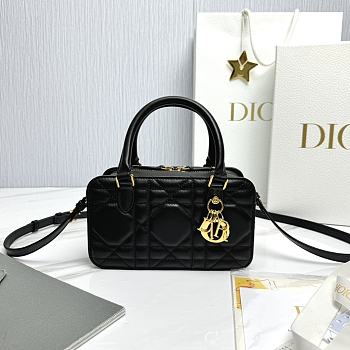 Dior Montaigne 30 Square Bag Black Size 20 x 11.5 x 7 cm