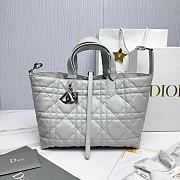 Dior Medium Toujours Light Grey Size 28.5 x 21.5 x 17 cm - 5