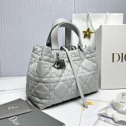 Dior Medium Toujours Light Grey Size 28.5 x 21.5 x 17 cm - 4