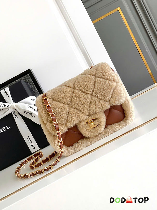 Chanel Brown Sheepskin Teddy Bag Mini Size 12 x 18 x 6 cm - 1