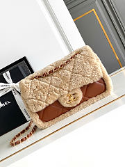 Chanel Brown Sheepskin Teddy Bag Size 16 x 23.5 x 7.5 cm - 1