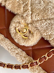 Chanel Brown Sheepskin Teddy Bag Size 16 x 23.5 x 7.5 cm - 2