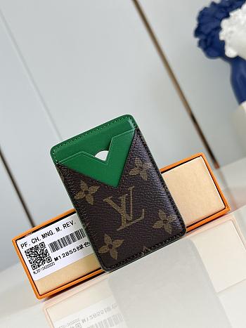 Louis Vuitton Magnetic Card Holder M12855 Green 9.5 x 0.5 x 6.5 cm