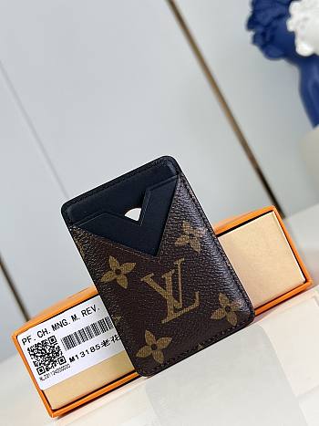 Louis Vuitton Magnetic Card Holder M12855 Black 9.5 x 0.5 x 6.5 cm