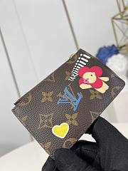 Louis Vuitton Passport Holder M12224 Size 14 x 2.5 x 10 cm - 5