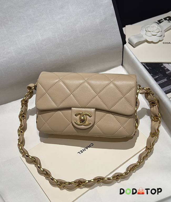 Chanel Thick Chain Hobo Underarm Bag Beige Size 20 x 11.5 x 5.5 cm - 1