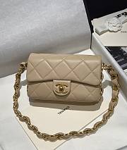 Chanel Thick Chain Hobo Underarm Bag Beige Size 20 x 11.5 x 5.5 cm - 1