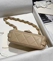 Chanel Thick Chain Hobo Underarm Bag Beige Size 20 x 11.5 x 5.5 cm - 3