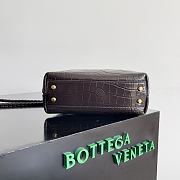 Bottega Veneta Andiamo Crocodile Brown Bag Size 22 x 9 x 15.5 cm - 5