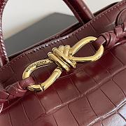 Bottega Veneta Andiamo Crocodile Red Bag Size 22 x 9 x 15.5 cm - 2