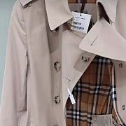 Burberry Women Chelsea Heritage Trench Coat - 2