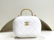 Chanel Small Round Bag White Size 13.5 x 16.5 x 10.5 cm - 1