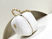 Chanel Small Round Bag White Size 13.5 x 16.5 x 10.5 cm - 6