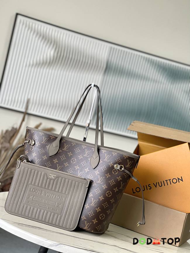 Louis Vuitton M12063 Neverfull Inside Out Medium Size 31 × 28 × 14 cm - 1