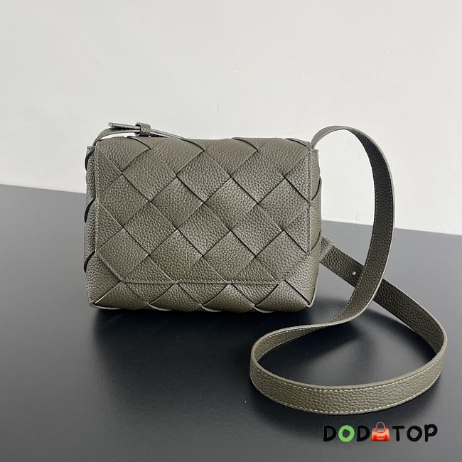 Bottega Veneta Diago Crossbody Bag Size 22.5 x 16.5 x 5.5 cm - 1