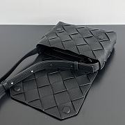 Bottega Veneta Diago Crossbody Bag Black Size 22.5 x 16.5 x 5.5 cm - 5