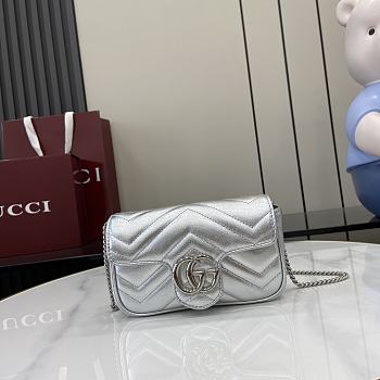 Gucci GG Marmont Super Mini Shoulder Bag Silver Size 16.5 x 10 x 4.5 cm