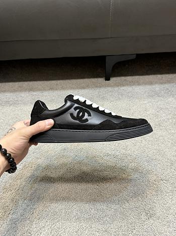 Chanel Men's Black/White Sneaker