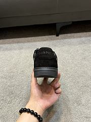 Chanel Men's Black/White Sneaker - 6