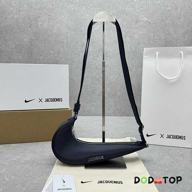 Nike x Jacquemus Smooth Shoulder Bag Black Size 30 x 8.5 cm - 1