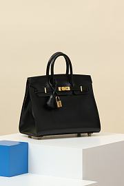 Hermes Shiny Leather Box Black Gold Hardware Size 25 x 20 x 13 cm - 5