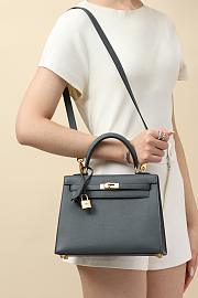 Hermes Kelly Epsom Calfskin Haze Grey Gold Hardware Size 25 x 10 x 20 cm - 4