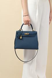 Hermes Kelly Epsom Calfskin Navy Gold Hardware Size 25 x 10 x 20 cm - 4