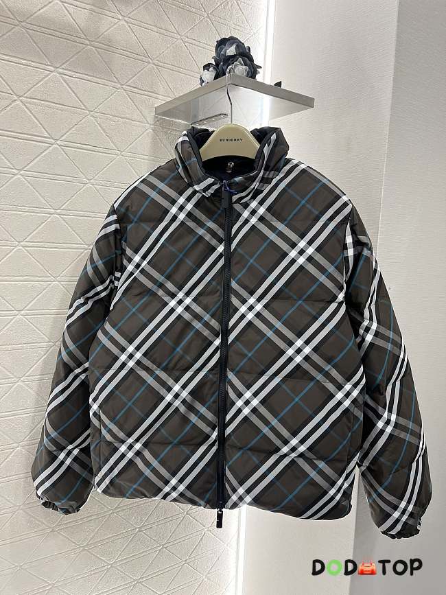 Burberry Hidden Hooded Reversible Down Jacket 01 - 1